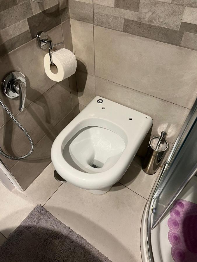 Chiaia Home 23 Napoli Bagian luar foto